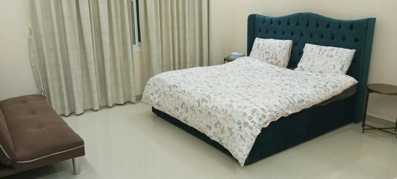 Executive Room With Attached Private Bathroom In A Shared Apartment Sharjah Homestay
